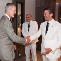 Rey de España, Felipe VI rompe código de vestimenta en toma de posesión del presidente Abinader