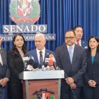 Consultor Jurídico deposita en el Senado anteproyecto de reforma Constitucional
