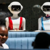 Robot Café, el primer restaurante de África del Este en el que la camarera es un androide