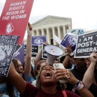 Derecho al aborto enfrenta prueba de fuego en 10 estados que votarán sobre el tema en EEUU