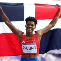 ¡Marileidy lo hace de nuevo! Gana los 200 metros en el Grand Slam Track en Miami