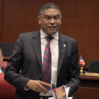 Yvan Lorenzo asegura gobierno es lento para modificar Ley DNI pero rápido aprobando préstamos