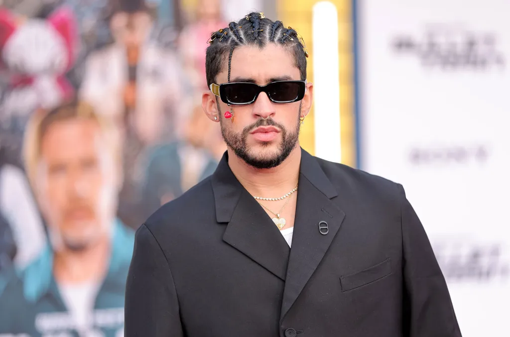 Bad Bunny clama "la protesta más grande" en Puerto Rico el día de las elecciones generales