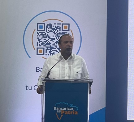 Banreservas realiza sexta jornada "Bancarizar es Patria" en el DN