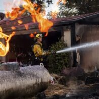 Un incendio sin controlar obliga a evacuar a miles de personas en el sur de California