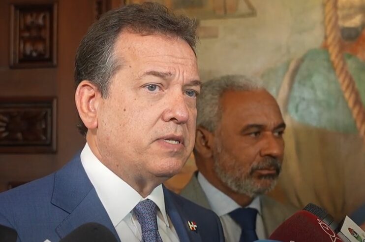 Ito Bisonó sobre deuda con Venezuela: "RD no está en falta"