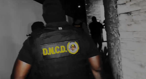 Se realizan allanamientos en Valverde y Montecristi contra red de narcotráfico