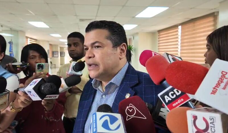 Legisladores de oposición afirman reforma constitucional "no ha tenido consenso"