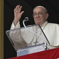 El papa lamenta los ataques que han dejado sin agua ni electricidad en Ucrania