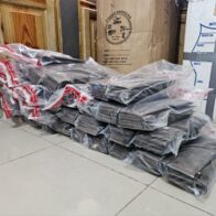 Incautan 204 laminas de supuesta cocaína escondidas en doble fondo carga de guineos