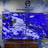 Onda tropical y vaguada generan aguaceros e inundaciones en varios puntos del país