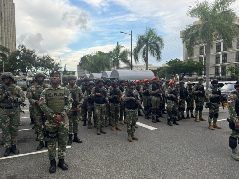 Policía Nacional inicia operativo conjunto para reforzar la seguridad en sectores del Distrito Nacional 8 | Noticias de hoy en República Dominicana Policía Nacional lanza operativo conjunto para reforzar la seguridad en sectores del Distrito Nacional