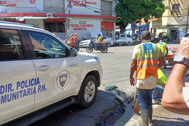 Policía Comunitaria realiza operativo de limpieza