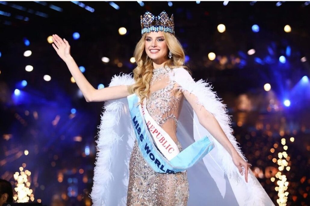 Miss Mundo Krystyna Pszykova