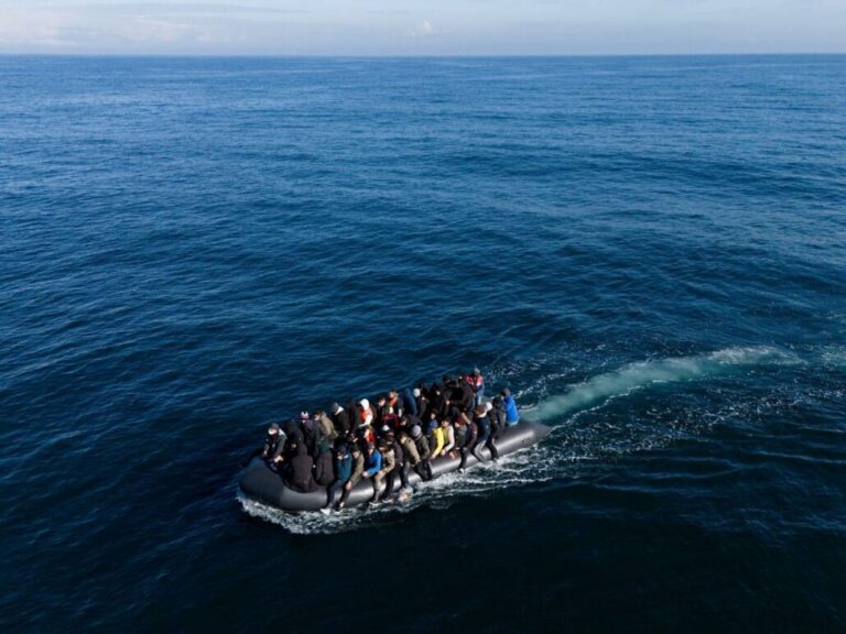 Mueren 12 migrantes en un naufragio al tratar de cruzar el Canal de la Mancha 8 | Noticias de hoy en República Dominicana f.elconfidencial.com original 11a 5df 1f1 11a5df1f15451e8f906e119ddba8ee01 | Noticias de hoy en De Último Minuto