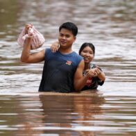 Al menos 9 muertos y decenas de vuelos cancelados por inundaciones en Tailandia