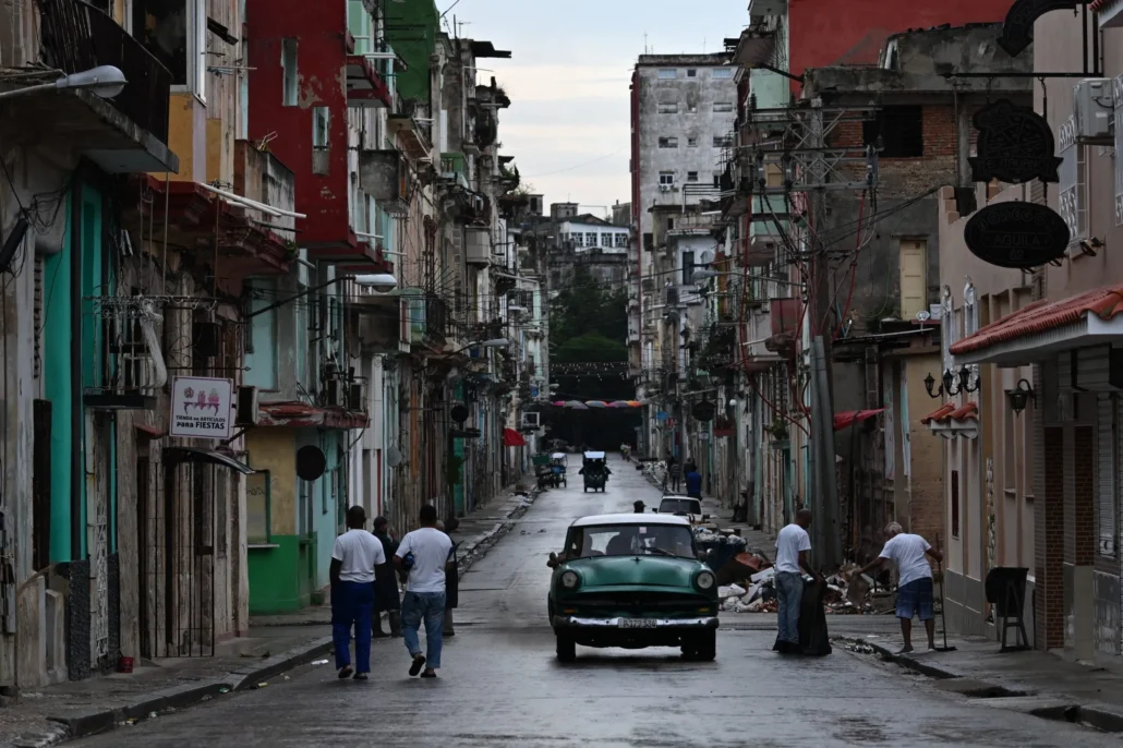 Cuba elimina el límite de edad para ser presidente