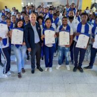 Imagen fuente externa. Centros Tecnológicos Comunitarios certifica a 400 jóvenes y adultos de las provincias de Azua y San Juan