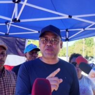 Carlos Peña tacha de estafa la reforma fiscal y exige su retiro