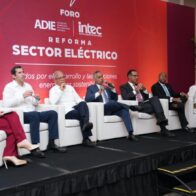 Ministro Santos Echavarría dice se desarrollan 30 proyectos de generación eléctrica para suplir demanda