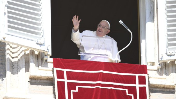 El papa denuncia la "masacre" de niños en las guerras y la destrucción de hospitales
