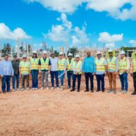 Ministro Bonilla supervisa construcción de obras en Higüey