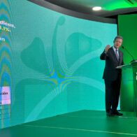 "Hasta los muertos pagarán impuestos", dice Leonel al criticar reforma