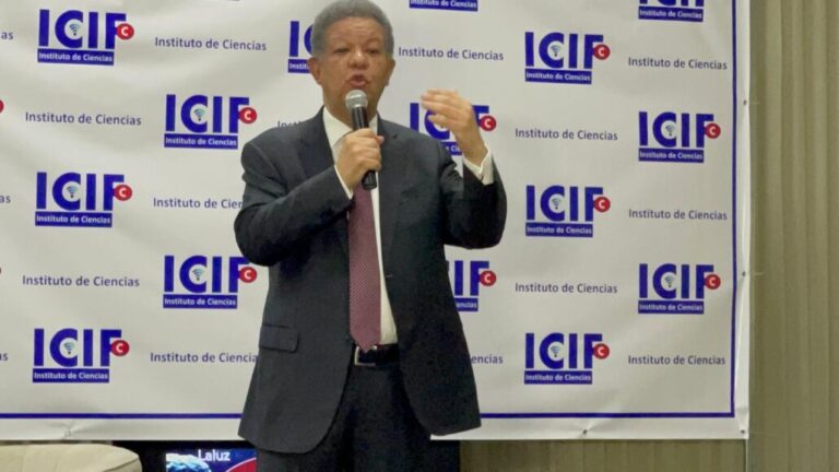 Leonel afirma sociedad dominicana no permitirá reforma fiscal 