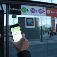 Nueva York premia a una aplicación española que guía a personas ciegas en el transporte