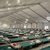 Nueva York cerrará en febrero las carpas gigantes para inmigrantes