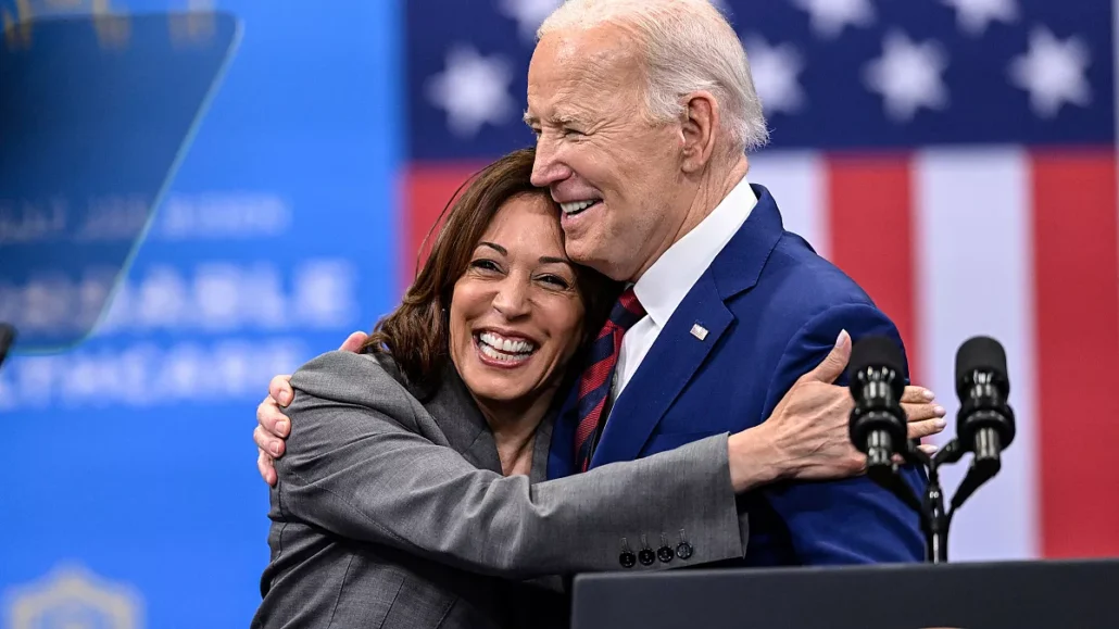 Joe Biden dice que elegir a Kamala Harris como vicepresidenta fue "la mejor decisión"