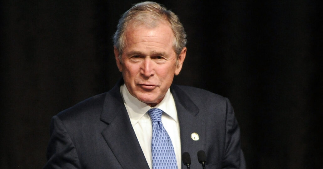 Bush felicita a Trump por su victoria y dice que "orará" por su éxito