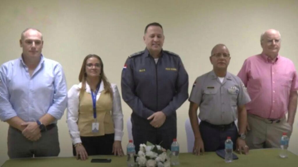 PN y líderes comunitarios fortalecen esfuerzos por la seguridad en Capotillo