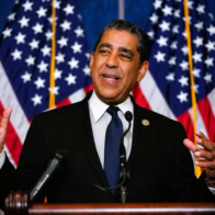 Encuesta proyecta ventaja para Adriano Espaillat en las primarias demócratas de Nueva York