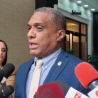 Diputados opositores critican "falta de institucionalidad" del PRM en revocación de renuncia de vicealcaldesa en La Vega