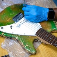 Ocupan guitarra rellena de pasta base de cocaína; la enviarían a España