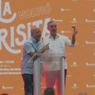 Luis Abinader: "En navidad hay que relajarse y olvidarse hasta de los colores de los partidos políticos"