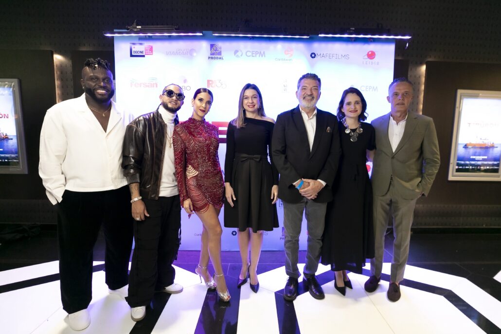 Realizan premier de "El Tiburón", nueva tragicomedia de Félix Germán 