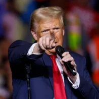 Trump ordena por decreto volver a los sorbetes  plástico para sorber líquidos