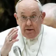 Papa Francisco muestra leve mejoría y respira cierto alivio, informó el Vaticano