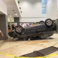 Sistema 911 coordina asistencia en establecimiento del DN donde cayó un vehículo