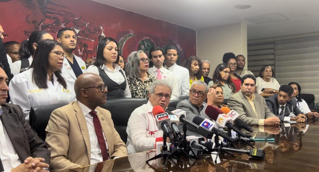 CMD logra 25% de aumento salarial; paro nacional de 96 horas queda suspendido