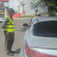 Ciudadano denuncia agente de la Digesett le coloca multas injustificadas en Santiago