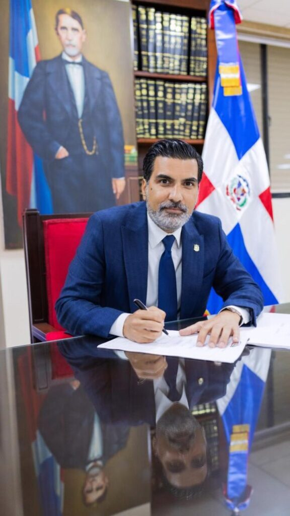 Diputado Juan Rojas solicita actualización del reglamento de la Comisión Nacional de Espectáculos Públicos