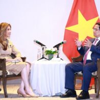Carolina Mejía sostiene encuentro con el primer ministro de Vietnam