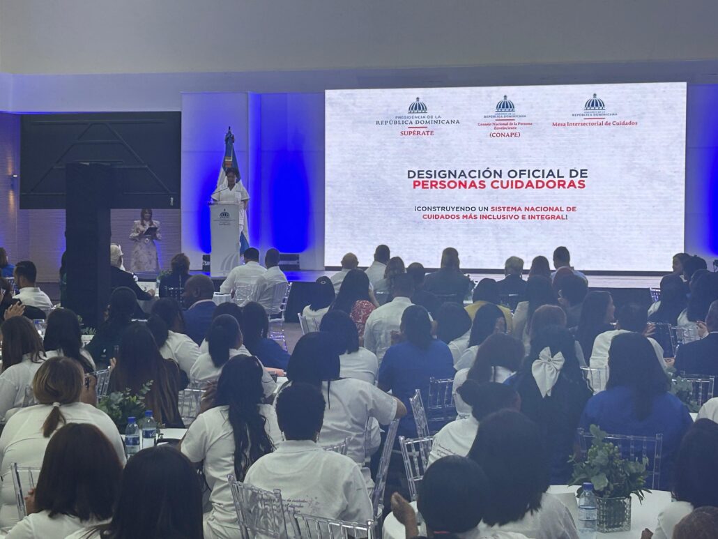 Realizan designación oficial de personas cuidadoras: "Un paso hacia un sistema nacional de cuidados más inclusivo"