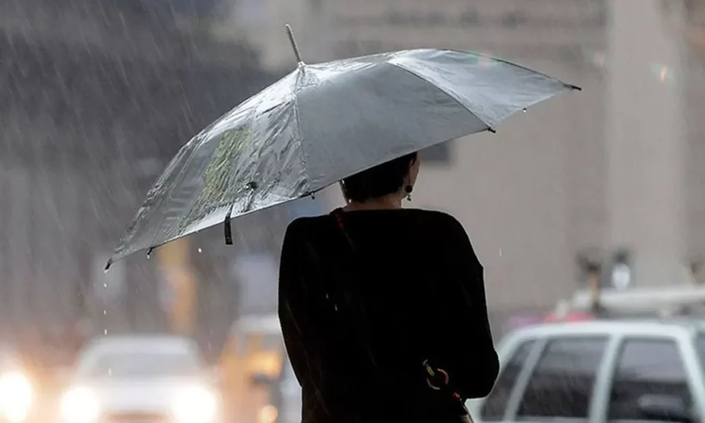 Vaguada asociada a un frente frío incrementará las precipitaciones esta tarde