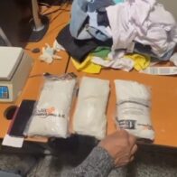 Autoridades detienen dominico-español en el AILA con tres paquetes de cocaína