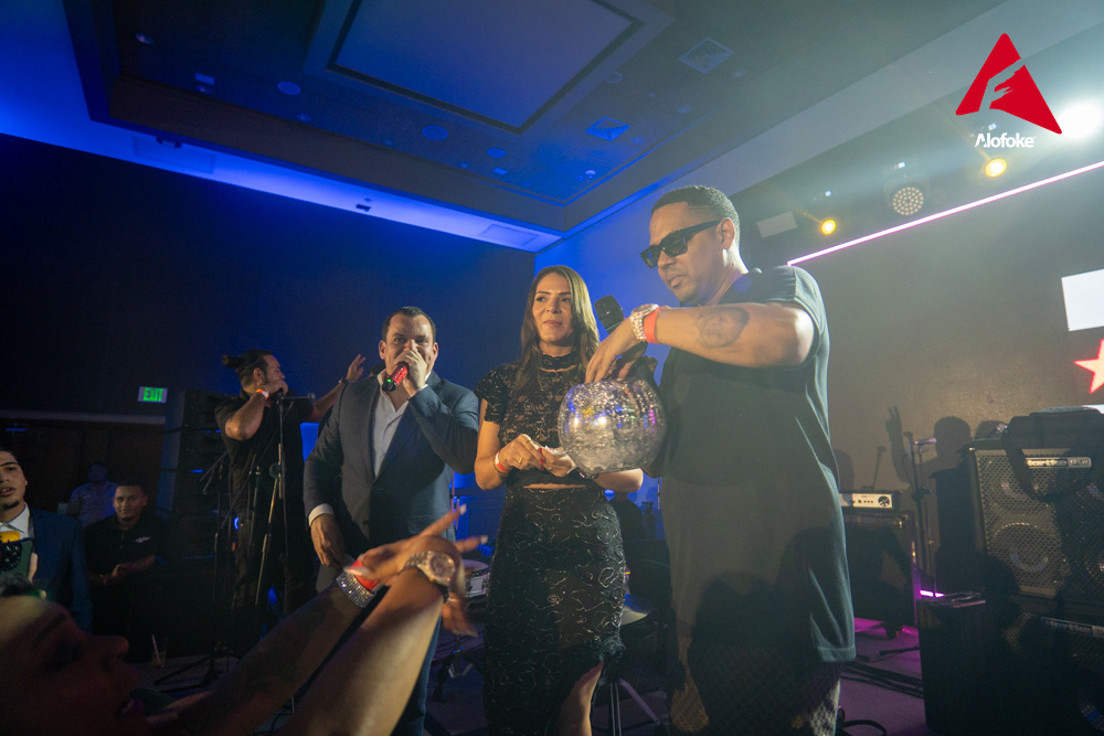 Alofoke Media Group celebra fiesta navideña para sus colaboradores
