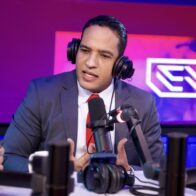 Hansel García estalla contra alcalde Francisco Peña por llevar a escuela una creadora de contenido para adultos